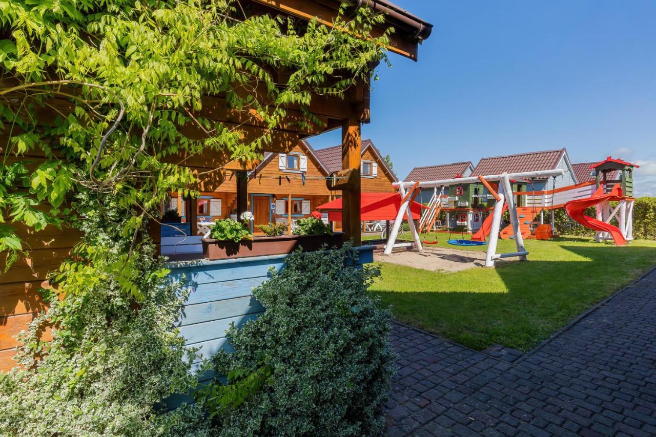 Domki Rekin Podgrzewany Basen Z Brodzikiem Oraz Klimatyzacja Rewal Exteriér fotografie